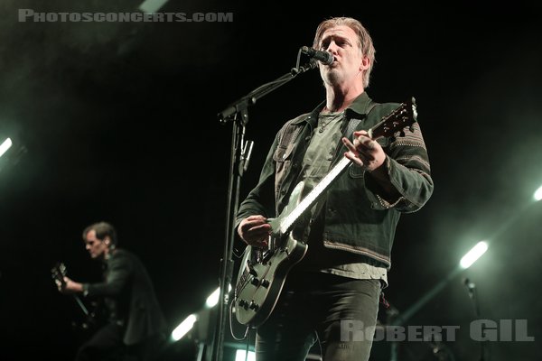 QUEENS OF THE STONE AGE - 2023-11-07 - PARIS - Accor Arena - Joshua Michael Homme III - Dean Anthony Fertita